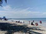 suasana-di-pantai-kemala.jpg