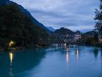 suasana-di-sungai-aare-swiss-saat-sore-hari.jpg