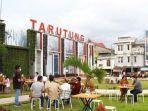 suasana-di-taman-menara-lonceng-tarutung.jpg
