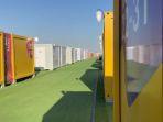 suasana-fan-village-perkampungan-suporter-piala-dunia-2022-di-qatar-yang-terbuat-dari-kontainer.jpg