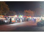 suasana-malam-di-alun-alun-karanganyar-jawa-tengah.jpg