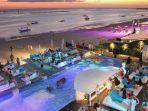 suasana-malam-di-ibiza-in-bali-yang-menyenangkan-beach-club-populer-di-kawasan-tuban-badung.jpg