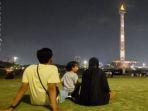suasana-malam-di-monas.jpg