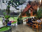 suasana-simbil-eatery-and-coffee-yang-berlokasi-di-sisi-selatan-embung-tambakboyo.jpg