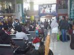 suasana-stasiun-gambir-gambir-jakarta-pusat.jpg
