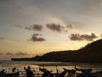 suasana-sunset-di-pantai-baron-gunungkidul.jpg