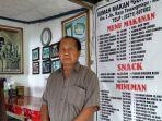 sukatno-pemilik-rm-gunung-mas-yang-berada-di-km-2-jalan-raya-tawangmangu-matesih.jpg