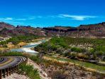 sungai-rio-grande-di-taman-nasional-big-bend.jpg