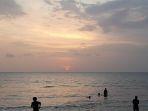 sunset-di-pantai-carita.jpg