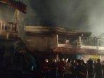 supermarket-bintang-terbakar.jpg