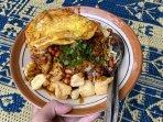 tahu-kupat-pak-gombloh-kuliner-legendaris-di-kota-solo.jpg