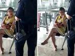 tangkapan-layar-seorang-wanita-marah-kepada-petugas-bandara.jpg