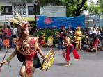 tari-daerah-asal-kalimantan-barat_20161023_233038.jpg