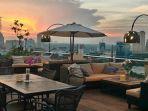 tempat-makan-malam-romantis-di-surabaya-untuk-malam-tahun-baruan-sky-36-restaurant.jpg