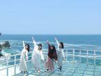 teras-kaca-pantai-nguluran-gunungkidul-yogyakarta.jpg