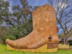 the-cowboy-boot-house_20170416_173552.jpg
