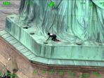 therese-patricia-okoumou-memanjat-patung-liberty_20180705_123403.jpg