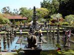 tirta-gangga-satu-tempat-wisata-di-bali-yang-cocok-buat-solo-traveling.jpg