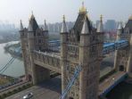 tiruan-jembatan-tower-brigde_20170301_095740.jpg