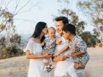 titi-kamal-dan-christian-sugiono_20180913_181120.jpg