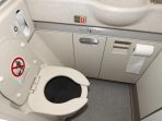 toilet-pesawat_20170330_165742.jpg
