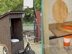 7 Toilet Ini Punya Desain Nyleneh, Ada yang Terbuat dari Kerucut Lalu Lintas Hingga Kloset Berjalan