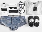 travel-wardrobe-essentials_20180425_142511.jpg