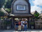traveler-ketika-liburan-ke-desa-sade-lombok.jpg