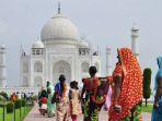 turis-di-taj-mahal.jpg
