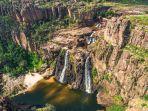 twin-falls-air-terjun-yang-ada-di-taman-nasional-kakadu-australia.jpg