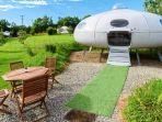 unique-and-secluded-airship-scotland.jpg