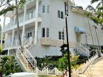villa-jasmine-di-chevilly-resort-camp.jpg