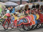 viral-kelakuan-seorang-wanita-yang-beri-amplop-isi-sampah-ke-tukang-becak-solo.jpg