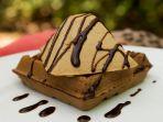 wafel-coklat-dengan-espresso-frozen-mousse-dari-animal-kingdom-disney.jpg