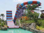 wahana-air-di-water-kingdom-mekarsari.jpg