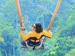 wahana-extreme-swing-di-the-lodge-maribaya.jpg