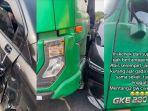 wanita-teriak-histeris-setelah-mobilnya-ditabrak-truk.jpg