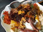 warung-nasi-buk-cak-rochman.jpg