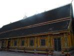 wat-si-muang-terletak-di-kota-vientiane-di-laos.jpg