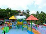waterboom-salah-satu-wahana-di-dalam-taman-kyai-langgeng-kota-magelang.jpg