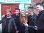westlife-beri-kejutan-dengan-menggelar-konser-pribadi-di-rumah-penggemarnya.jpg