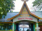 wisata-pantai-payung-batu-besar-di-kepulauan-riau.jpg