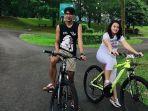 wisatawan-bersepeda-di-kebun-raya-cibodas.jpg