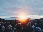 wisatawan-di-bromo.jpg