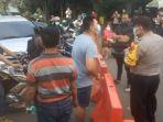 wisatawan-marah-sat-tak-bisa-masuk-ancol.jpg