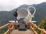 wisatawan-mengambil-foto-di-watu-rumpuk.jpg