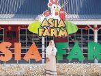 wisatawan-yang-sedang-berpose-di-satu-spot-instagramable-asia-farm-house.jpg