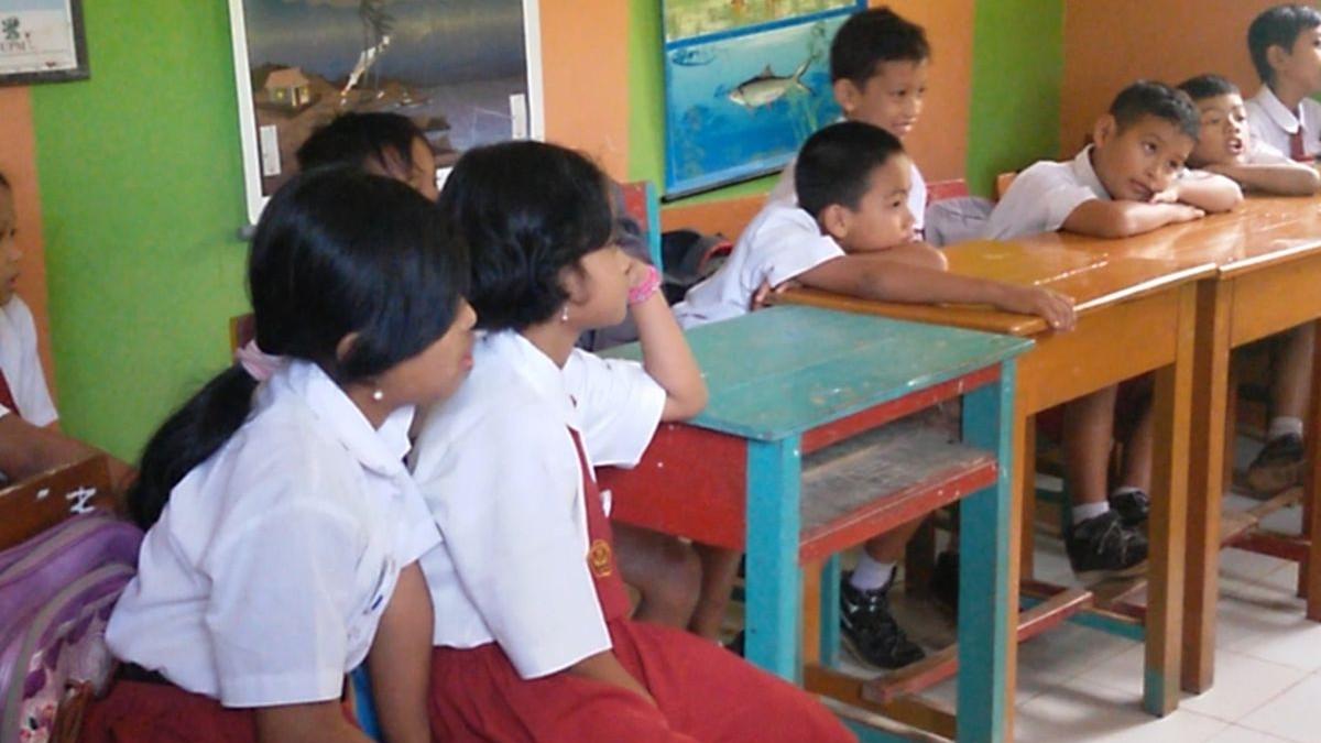 20 Latihan Soal PAS/SAS PPKN Kelas 4 SD Semester 1 Lurah Adalah Orang Yang Bertugas Memimpin Sebuah