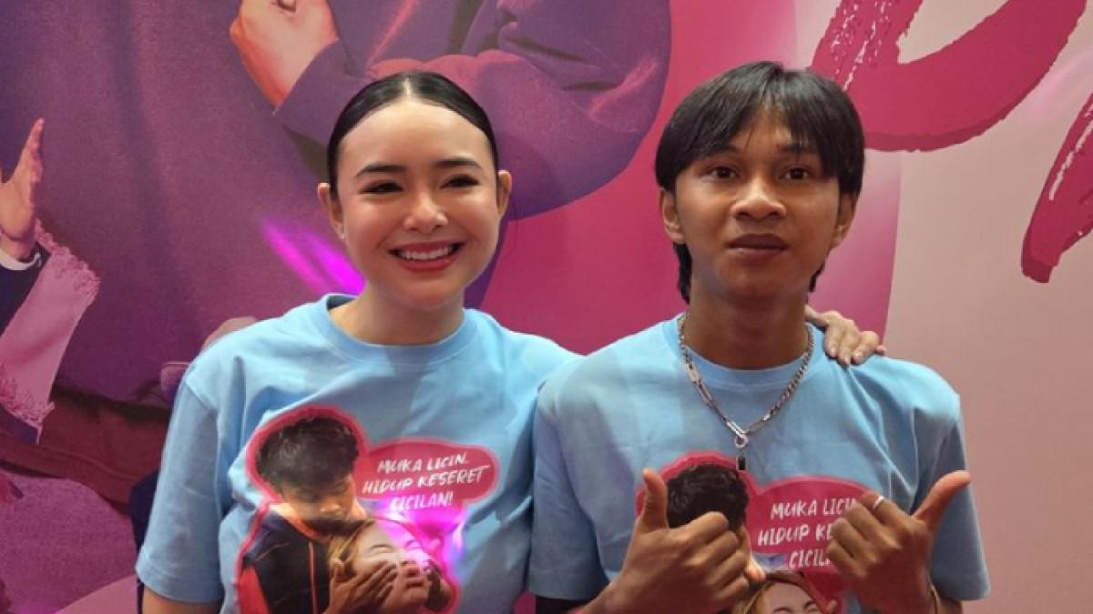 AMANDA MANOPO FAJAR - Aktris Amanda Manopo dan Fajar Sadboy usai konferensi pers film CAPER di kawasan Rasuna Said, Kamis (29/1/2026).