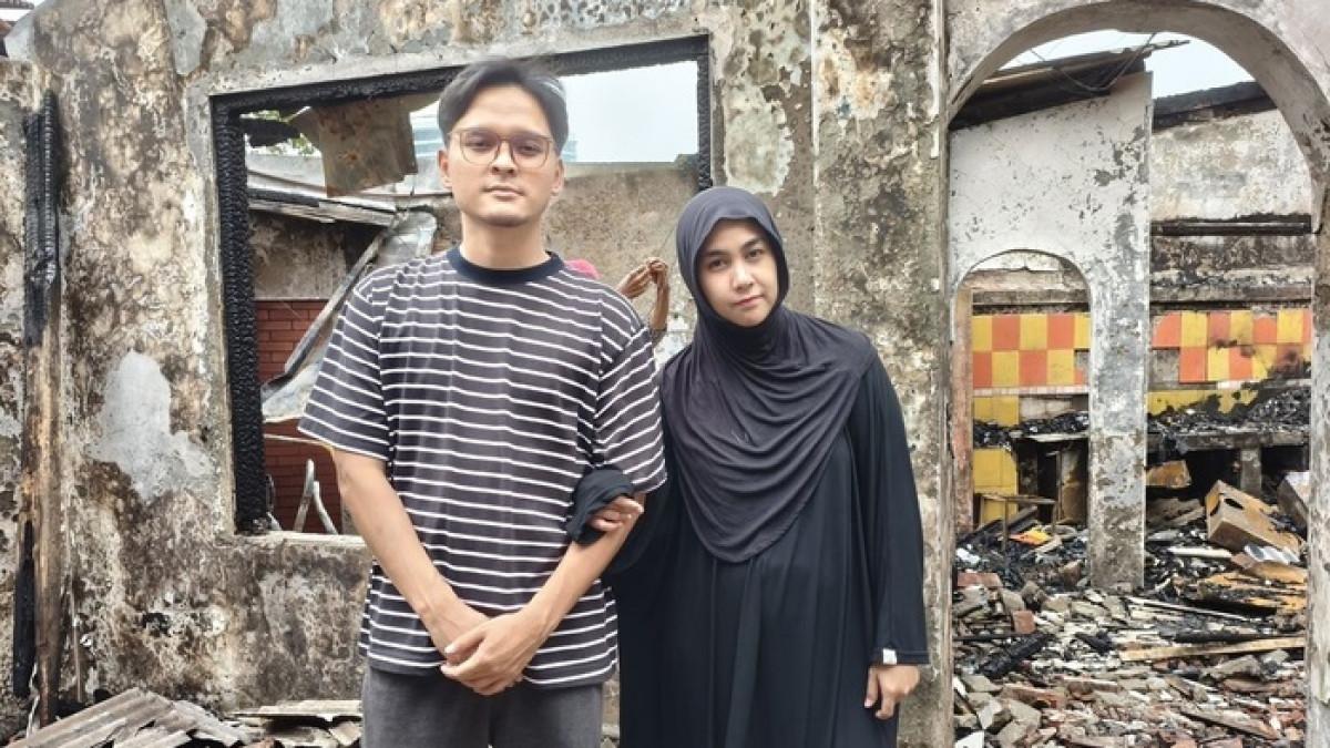Al-Qur’an Milik Anisa Rahma Diburu Warganet Usai Selamat dari Kebakaran Rumah.